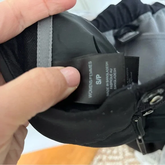 Black North Face Ski Pants - Picture 6 of 6